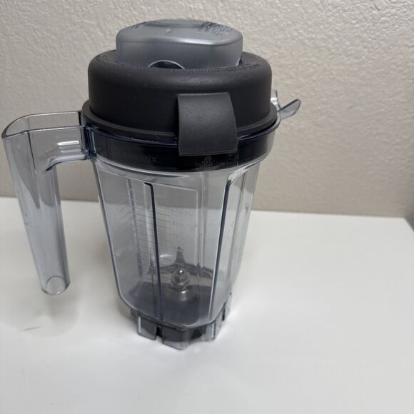 Vitamix 32oz 4 Cup Dry Grains Container Pitcher Lid Cap Replacement Part Plastic - Picture 4 of 10